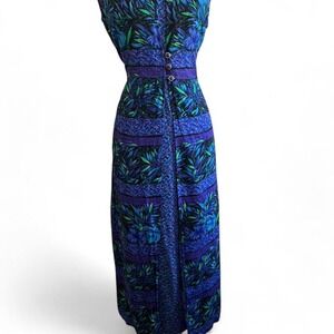 Vintage 1970's besty lauren blue purlple floral maxi dress